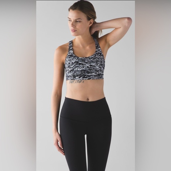 Lululemon Energy bra size 8 Nami Wave Black - Picture 1 of 9